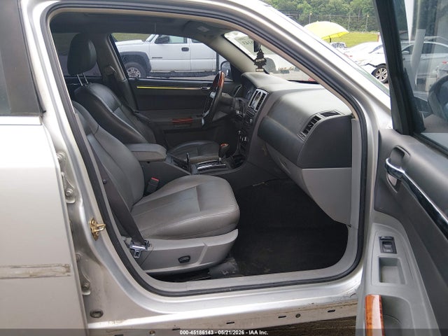 Продажа на аукционе авто 2005 Chrysler 300 Touring, vin: 2C3JA53G65H180258, номер лота: 45186143