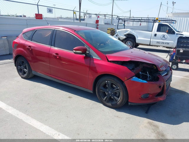 Ford FOCUS SE 2014 1FADP3K21EL399445 Image 1