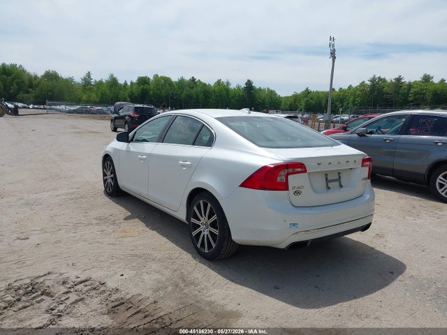 45186230 :رقم المزاد ، LYV612TM6GB093461 vin ، 2016 Volvo S60 Inscription T5 Platinum مزاد بيع