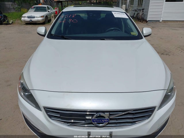 45186230 :رقم المزاد ، LYV612TM6GB093461 vin ، 2016 Volvo S60 Inscription T5 Platinum مزاد بيع
