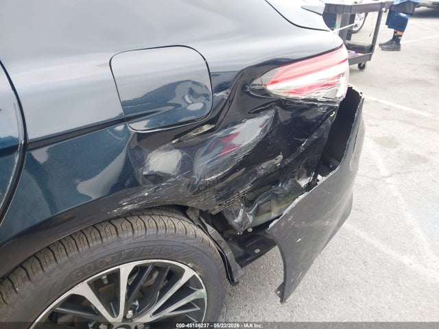 Продажа на аукционе авто 2018 Toyota Camry Se, vin: 4T1B11HK3JU523696, номер лота: 45186237