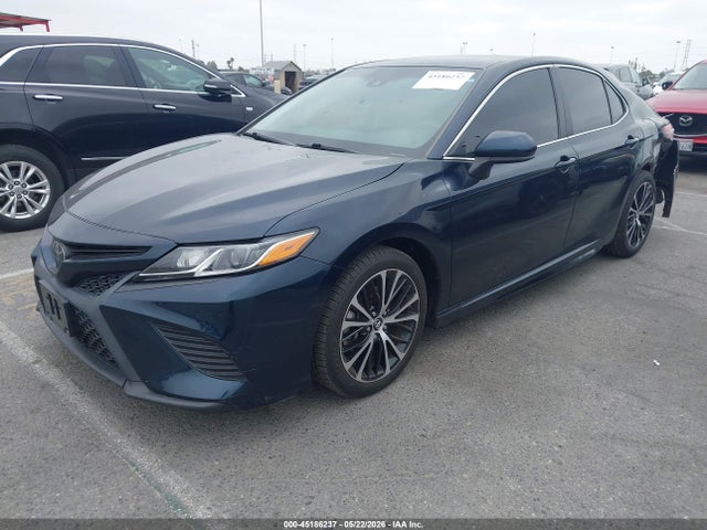 Продажа на аукционе авто 2018 Toyota Camry Se, vin: 4T1B11HK3JU523696, номер лота: 45186237