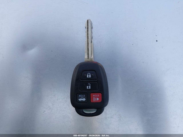 4T1BF1FK2HU731101 Toyota CAMRY SE