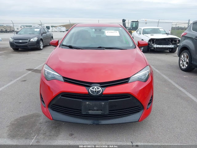 2017 Toyota Corolla Le მანქანა იყიდება აუქციონზე, vin: 5YFBURHE5HP650770, აუქციონის ნომერი: 45186375