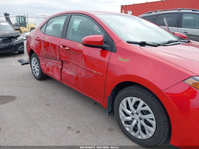 2017 Toyota Corolla Le მანქანა იყიდება აუქციონზე, vin: 5YFBURHE5HP650770, აუქციონის ნომერი: 45186375