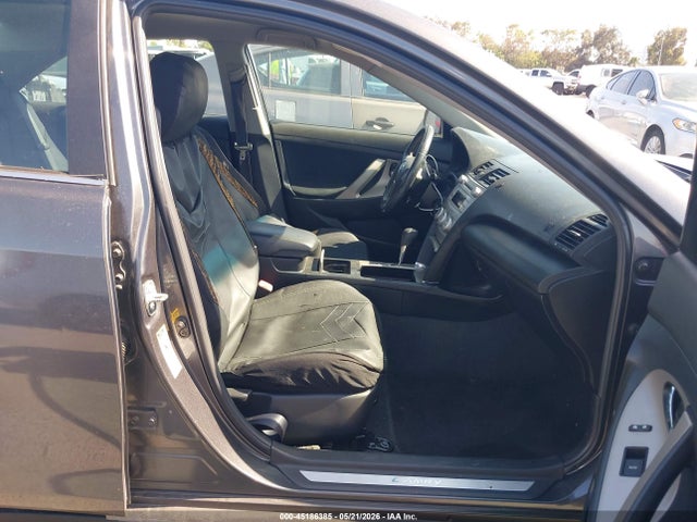 2010 Toyota Camry Se მანქანა იყიდება აუქციონზე, vin: 4T1BF3EK1AU003093, აუქციონის ნომერი: 45186385