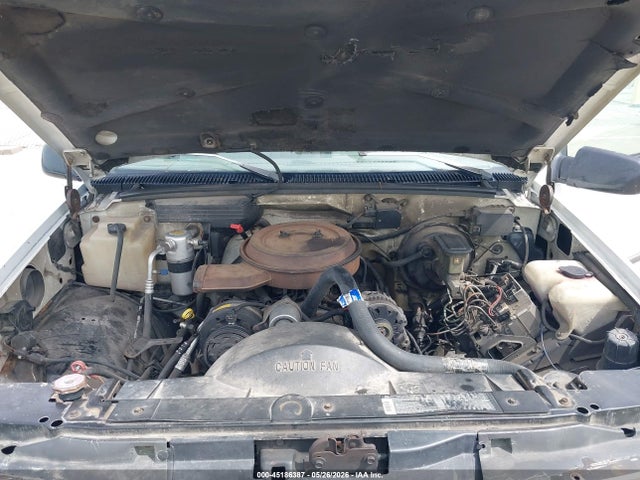 1993 Gmc Suburban K1500 მანქანა იყიდება აუქციონზე, vin: 1GKFK16K9PJ718867, აუქციონის ნომერი: 45186387