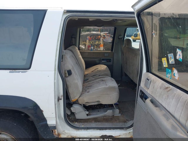 1993 Gmc Suburban K1500 მანქანა იყიდება აუქციონზე, vin: 1GKFK16K9PJ718867, აუქციონის ნომერი: 45186387