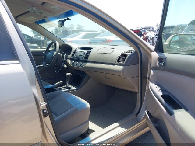 2005 Toyota Camry Le მანქანა იყიდება აუქციონზე, vin: 4T1BE32K65U029525, აუქციონის ნომერი: 45186437