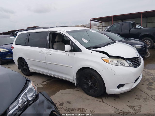 45186519 :رقم المزاد ، 5TDKK3DC3DS348550 vin ، 2013 Toyota Sienna Le V6 8 Passenger مزاد بيع