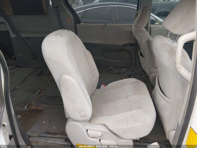 45186519 :رقم المزاد ، 5TDKK3DC3DS348550 vin ، 2013 Toyota Sienna Le V6 8 Passenger مزاد بيع
