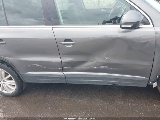 45186544 :رقم المزاد ، WVGAV7AX0FW542629 vin ، 2015 Volkswagen Tiguan Sel مزاد بيع