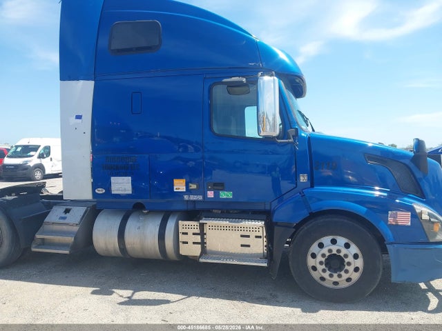 Продаж на аукціоні авто 2018 Volvo Vnl, vin: 4V4NC9EH5JN998493, номер лоту: 45186685