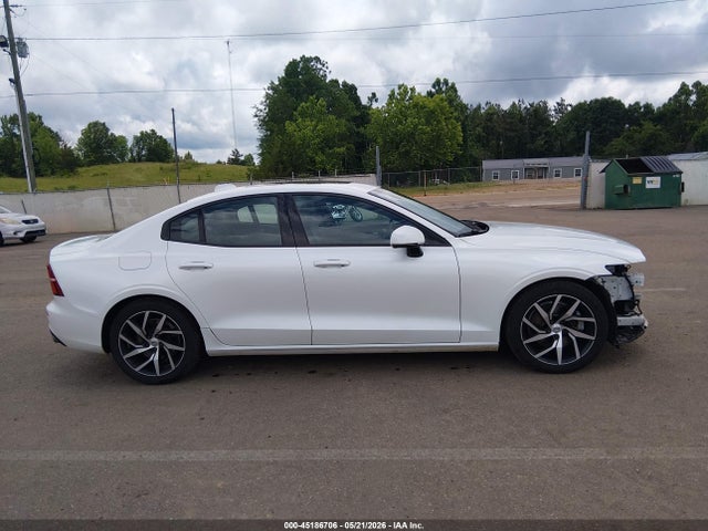 45186706 :رقم المزاد ، 7JR102FK0LG050709 vin ، 2020 Volvo S60 Momentum مزاد بيع