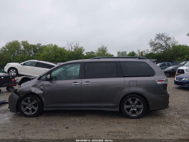 2018 Toyota Sienna Se 8 Passenger მანქანა იყიდება აუქციონზე, vin: 5TDXZ3DC1JS950960, აუქციონის ნომერი: 45186712