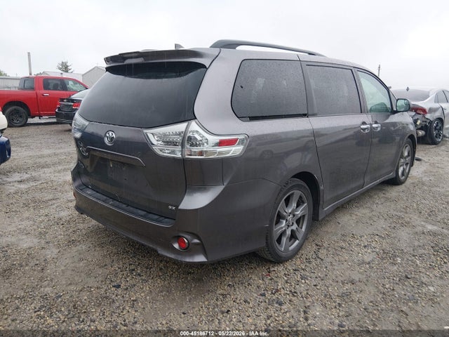 2018 Toyota Sienna Se 8 Passenger მანქანა იყიდება აუქციონზე, vin: 5TDXZ3DC1JS950960, აუქციონის ნომერი: 45186712