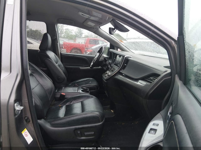 2018 Toyota Sienna Se 8 Passenger მანქანა იყიდება აუქციონზე, vin: 5TDXZ3DC1JS950960, აუქციონის ნომერი: 45186712