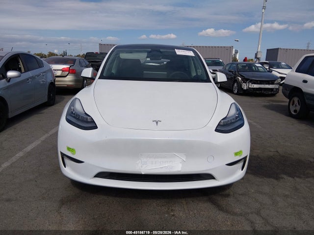 2023 Tesla Model Y Awd/long Range Dual Motor All-wheel Drive მანქანა იყიდება აუქციონზე, vin: 7SAYGDEE5PA047594, აუქციონის ნომერი: 45186719