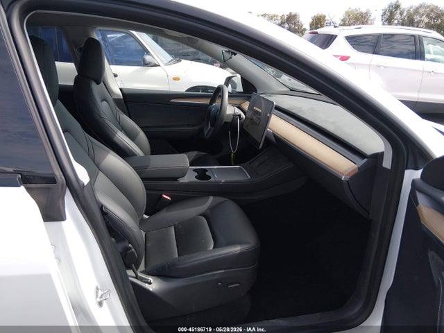 2023 Tesla Model Y Awd/long Range Dual Motor All-wheel Drive მანქანა იყიდება აუქციონზე, vin: 7SAYGDEE5PA047594, აუქციონის ნომერი: 45186719