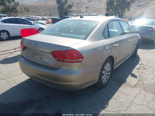 Продаж на аукціоні авто 2015 Volkswagen Passat 1.8t Wolfsburg Edition, vin: 1VWAT7A32FC040484, номер лоту: 45186743