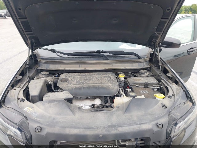 2019 Jeep Cherokee Latitude 4x4 მანქანა იყიდება აუქციონზე, vin: 1C4PJMCB5KD449525, აუქციონის ნომერი: 45186758