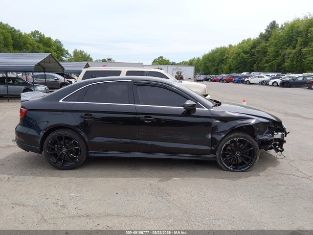 45186777 :رقم المزاد ، WAUJ8GFF5H1049666 vin ، 2017 Audi A3 2.0t Premium مزاد بيع
