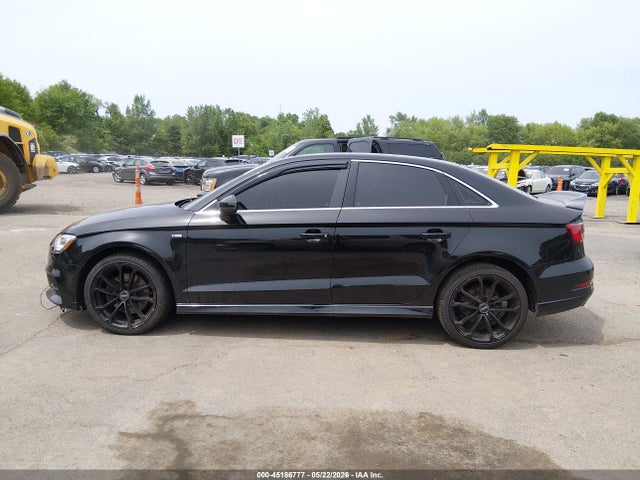 45186777 :رقم المزاد ، WAUJ8GFF5H1049666 vin ، 2017 Audi A3 2.0t Premium مزاد بيع