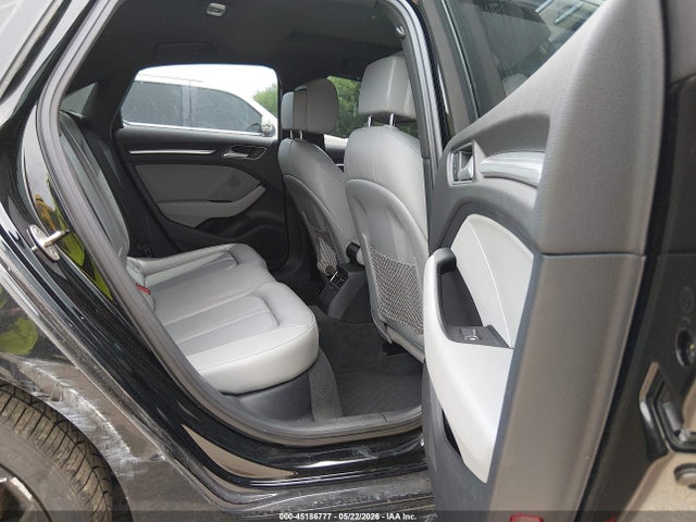 45186777 :رقم المزاد ، WAUJ8GFF5H1049666 vin ، 2017 Audi A3 2.0t Premium مزاد بيع