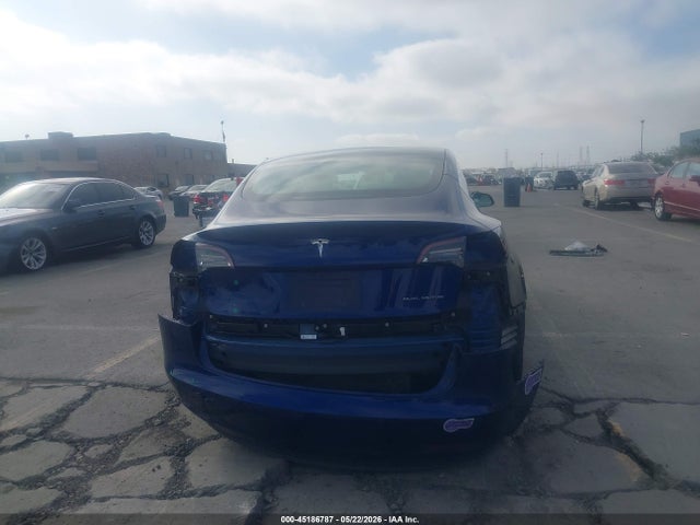 5YJ3E1EB1JF188285 Tesla Model 3 Long Range/performance