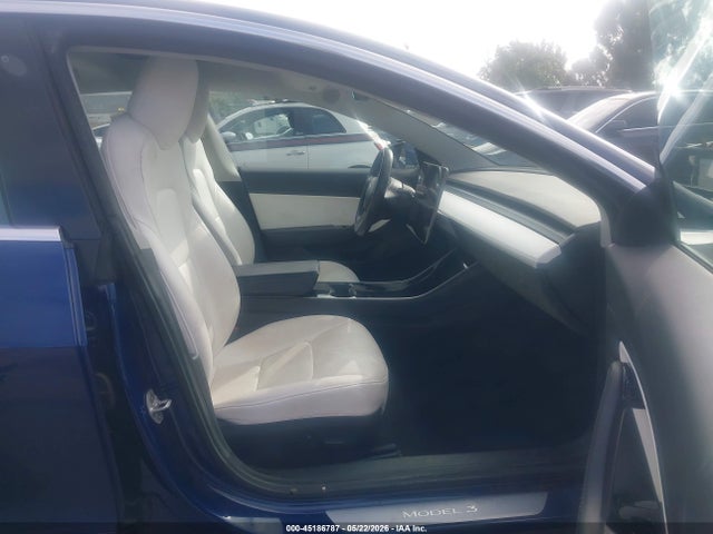 5YJ3E1EB1JF188285 Tesla Model 3 Long Range/performance
