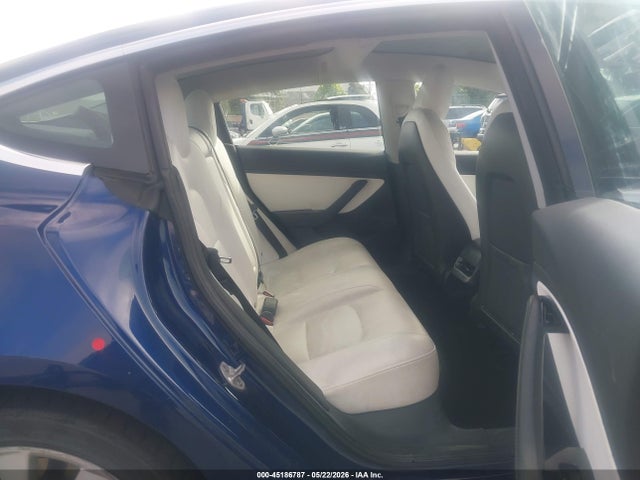 5YJ3E1EB1JF188285 Tesla Model 3 Long Range/performance