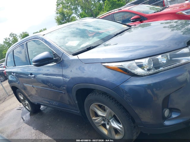 Продажа на аукционе авто 2018 Toyota Highlander Limited, vin: 5TDDZRFH7JS846827, номер лота: 45186819