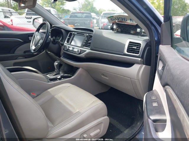 Продажа на аукционе авто 2018 Toyota Highlander Limited, vin: 5TDDZRFH7JS846827, номер лота: 45186819
