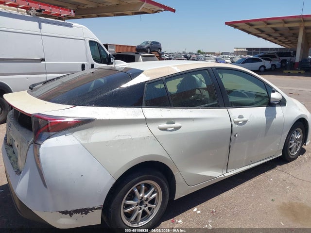 Toyota Prius Two 2016 JTDKBRFU8G3016490 Image 13