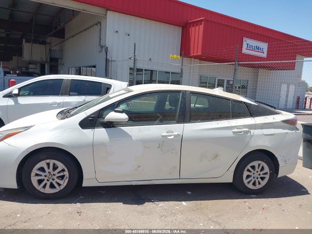 Toyota Prius Two 2016 JTDKBRFU8G3016490 Image 14