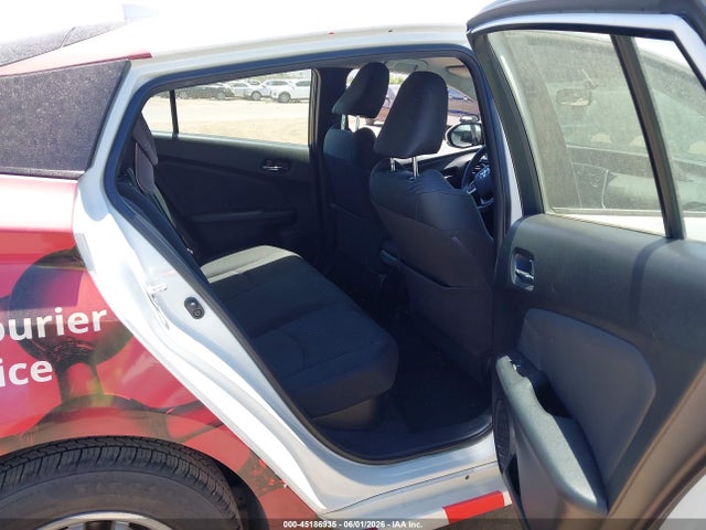 Toyota Prius Two 2016 JTDKBRFU8G3016490 Image 8