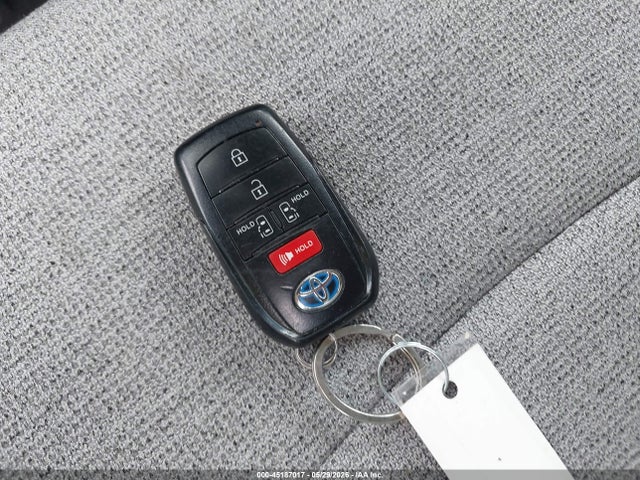Toyota SIENNA LE 2023 5TDKSKFC1PS080478 Image 11
