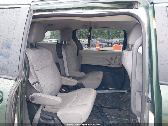 Toyota SIENNA LE 2023 5TDKSKFC1PS080478 Image 8