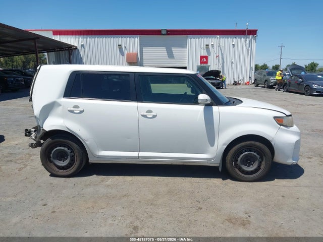 JTLZE4FEXFJ066839 Scion XB