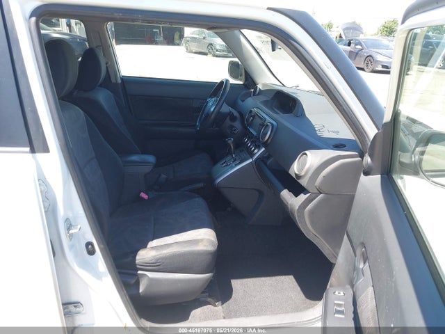 JTLZE4FEXFJ066839 Scion XB