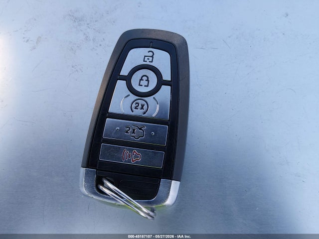 3FA6P0HDXHR132438 Ford FUSION SE