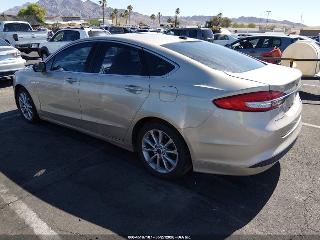 3FA6P0HDXHR132438 Ford FUSION SE