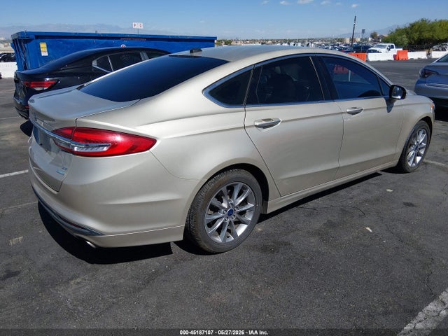 3FA6P0HDXHR132438 Ford FUSION SE