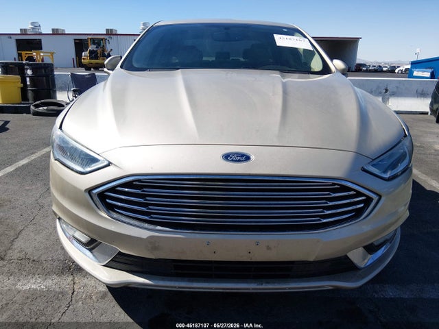 3FA6P0HDXHR132438 Ford FUSION SE