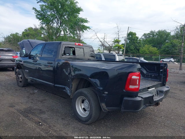 45187123 :رقم المزاد ، 3C63RRGL2LG236129 vin ، 2020 Ram 3500 Tradesman  4x4 8' Box مزاد بيع