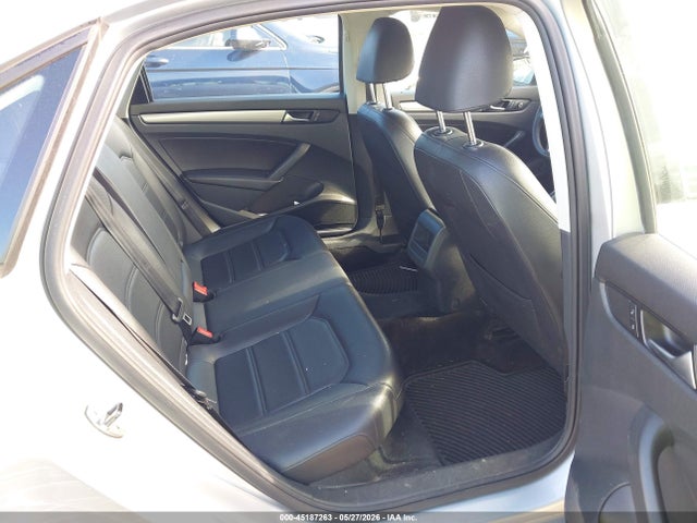 Продаж на аукціоні авто 2014 Volkswagen Passat 1.8t Wolfsburg Edition, vin: 1VWAT7A36EC071946, номер лоту: 45187263