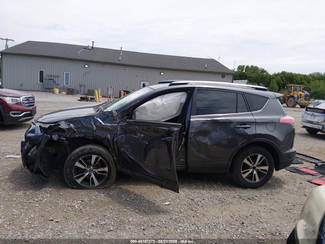 Aukcja sprzedaży 2017 Toyota Rav4 Xle, vin: JTMWFREV8HJ133645, numer aukcji: 45187273
