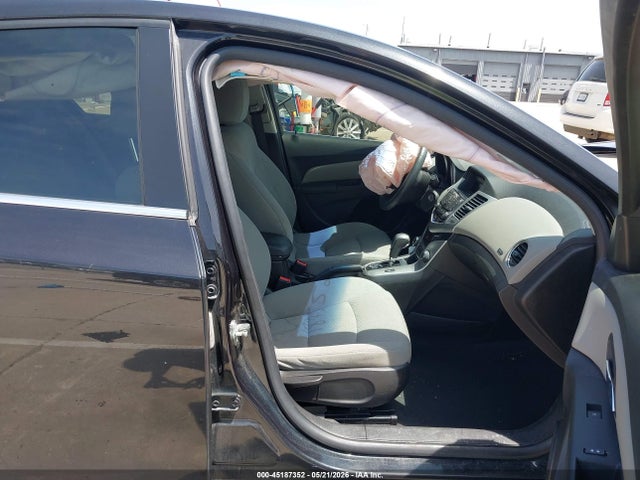 1G1PC5SB6F7256170 Chevrolet Cruze 1lt Auto