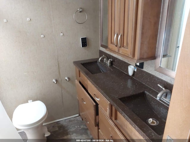 Cedar Creek Other 2018 4X4FCRMT0JS218201 Image 17
