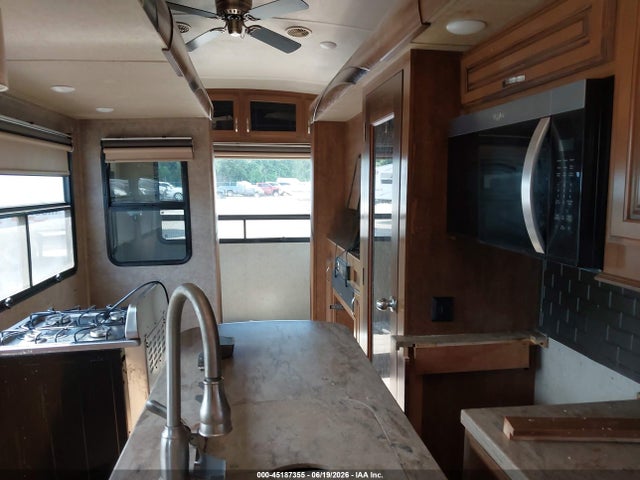 Cedar Creek Other 2018 4X4FCRMT0JS218201 Image 5